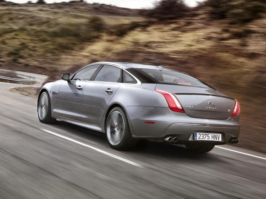  Jaguar XJR 2013 года  (фото 8 из 16)